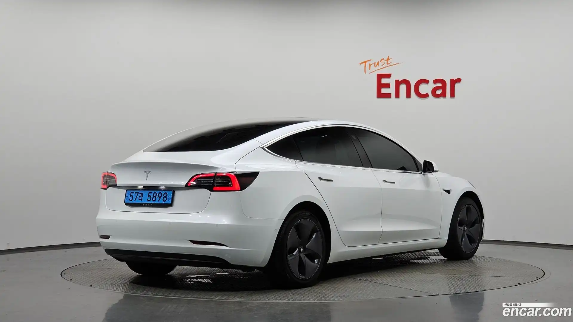 Model 3 Tesla 2020.8-OUTER-002
