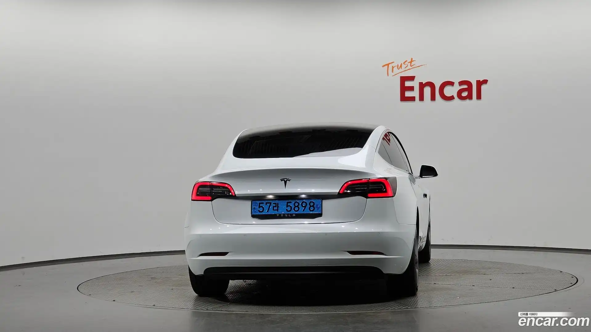Model 3 Tesla 2020.8-OUTER-004