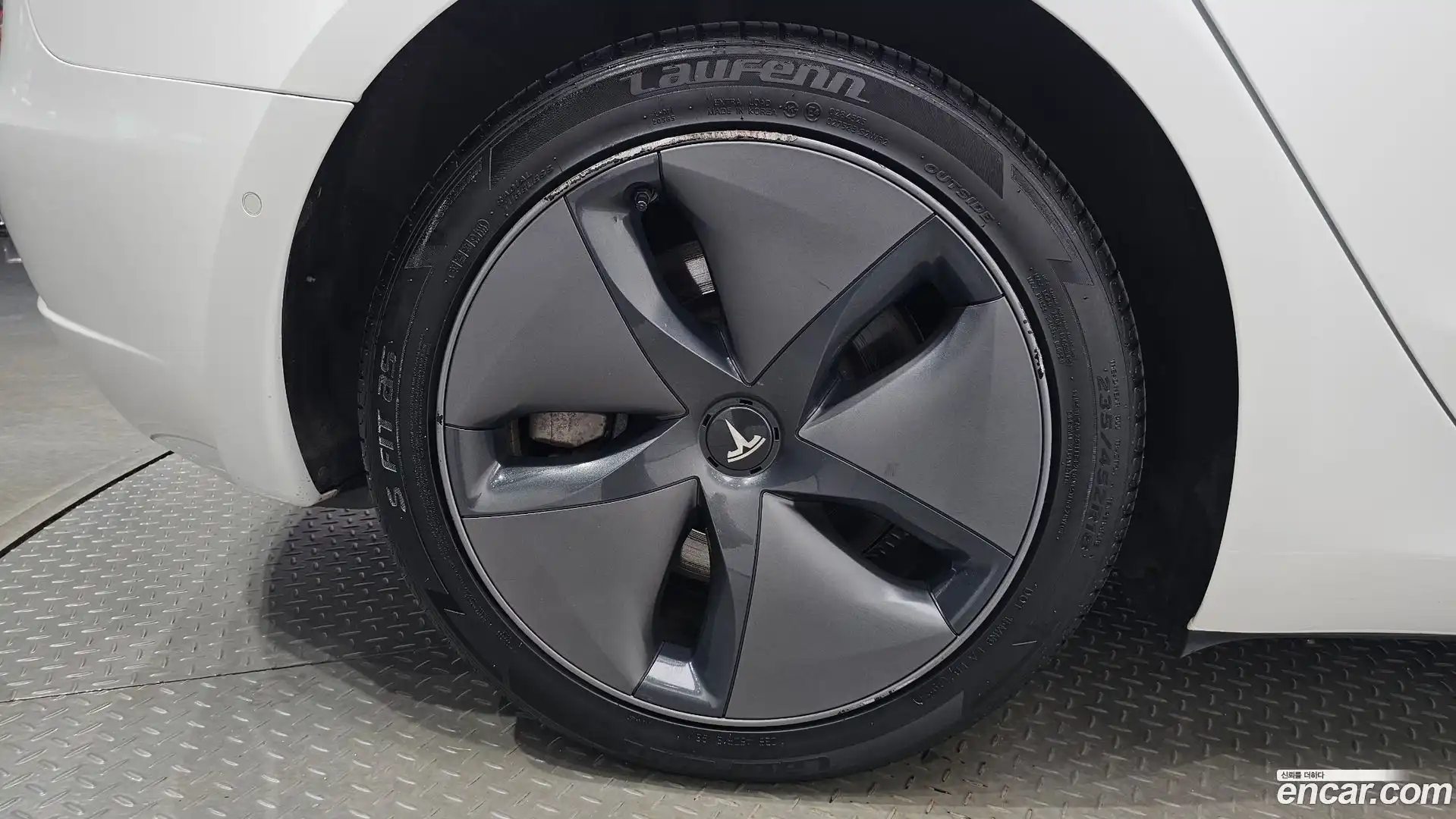 Model 3 Tesla 2020.8-OUTER-031