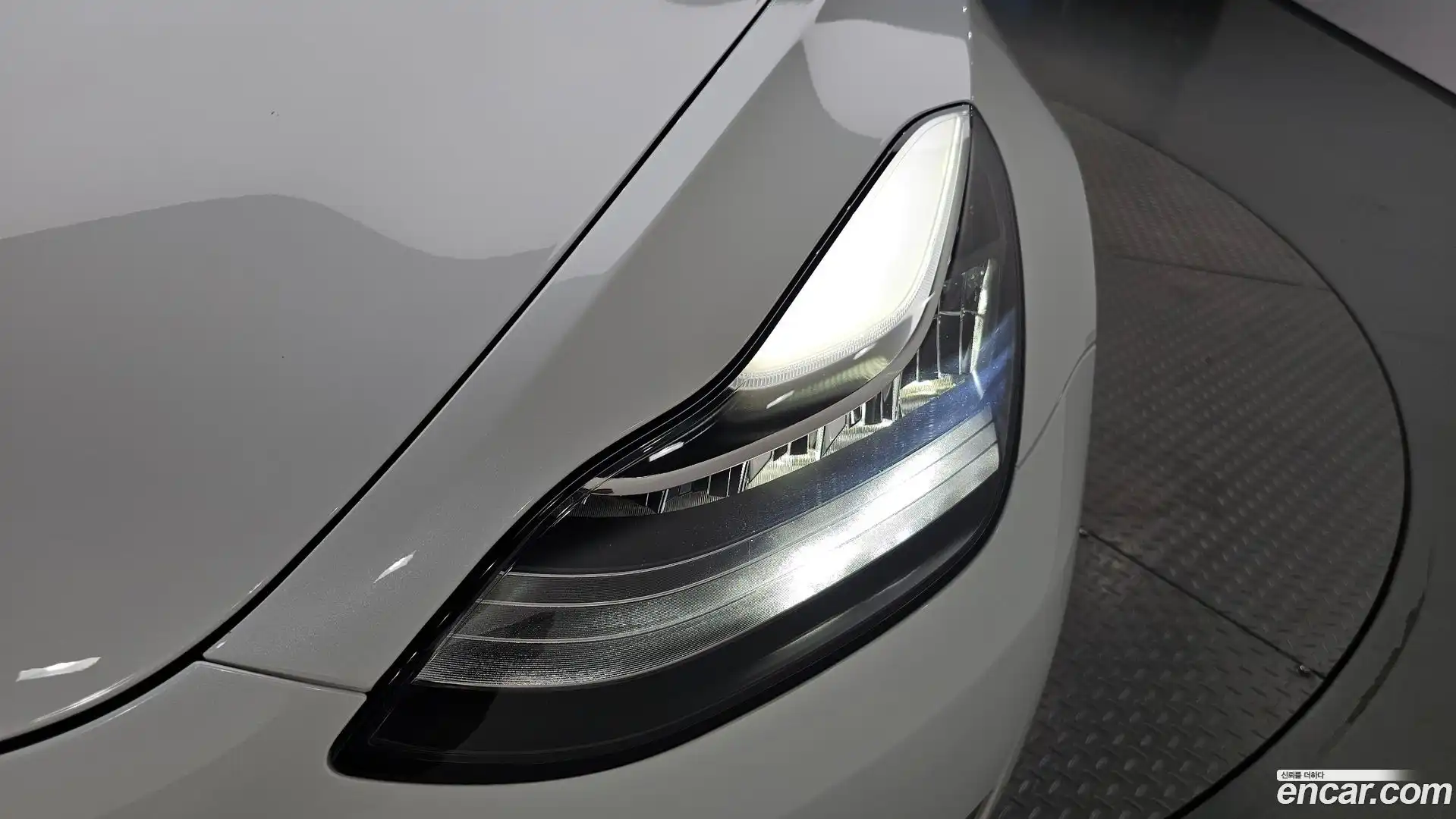 Model 3 Tesla 2020.8-OUTER-032
