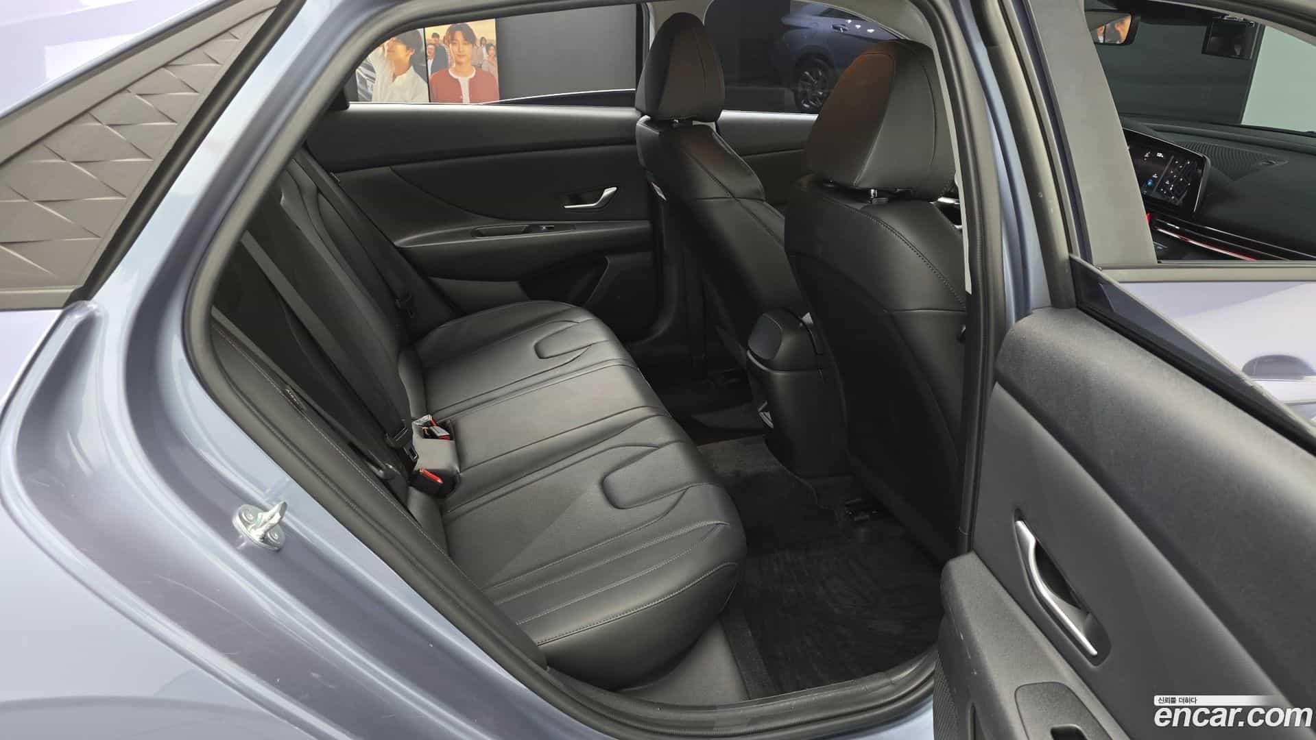 AVANTE Hyundai 2023.8-OPTION-015