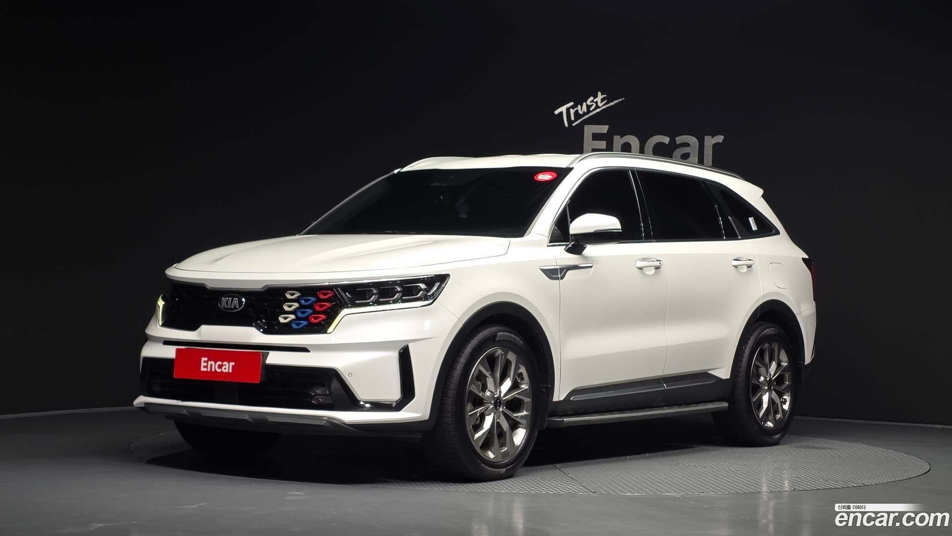 Main__Slider__Photo:Sorento Kia 2020.4-0