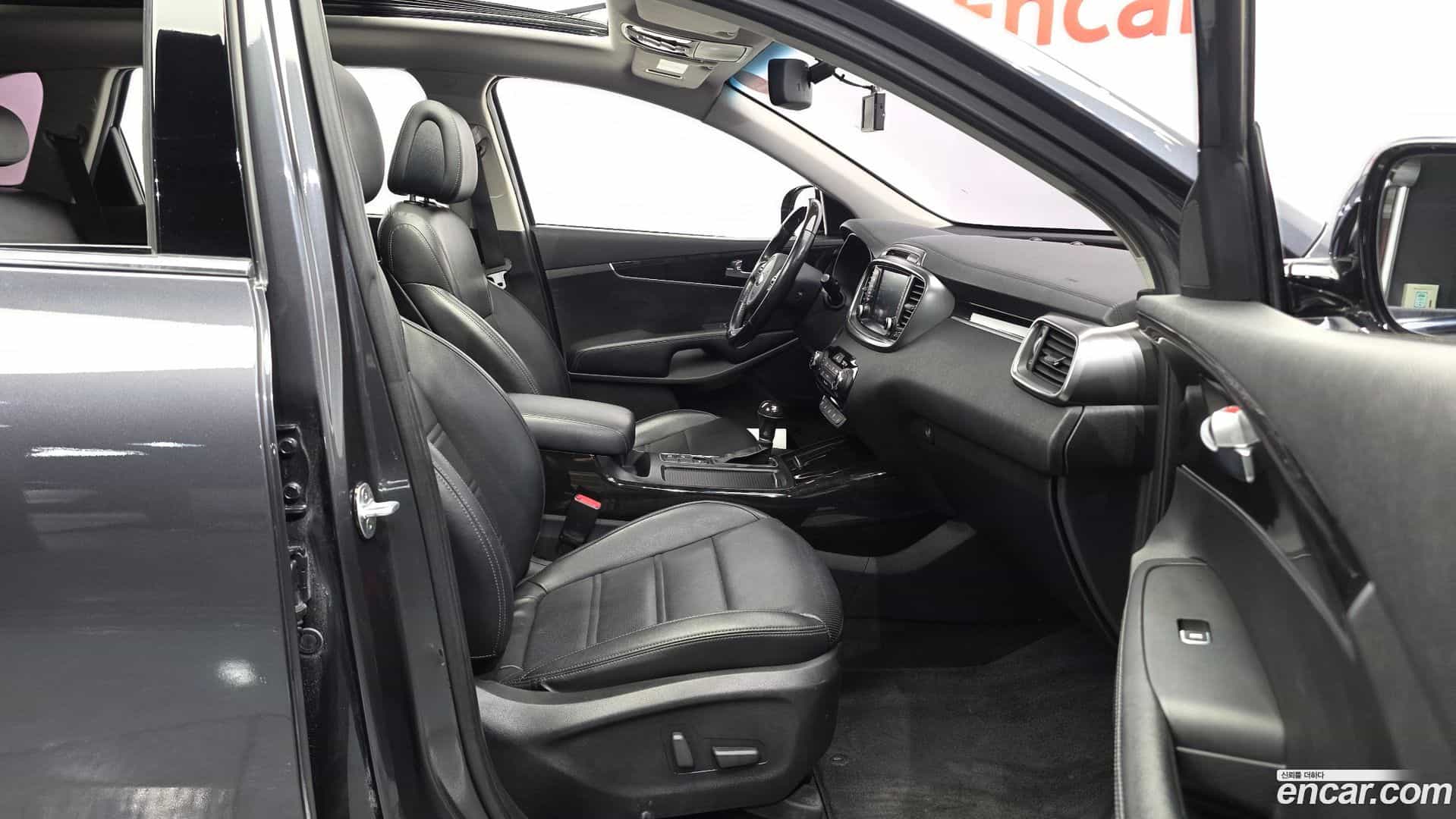 Sorento Kia 2016.2-OPTION-015