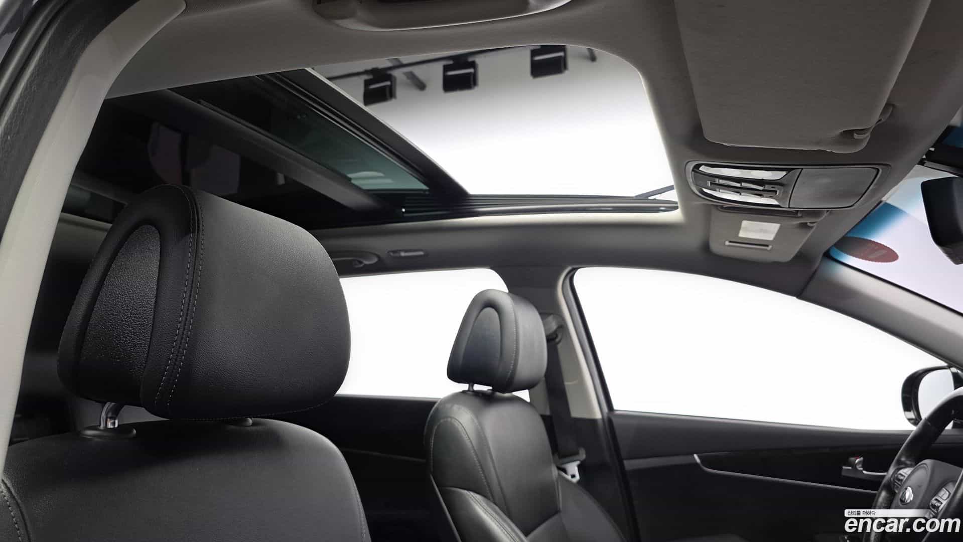Sorento Kia 2016.2-OPTION-023