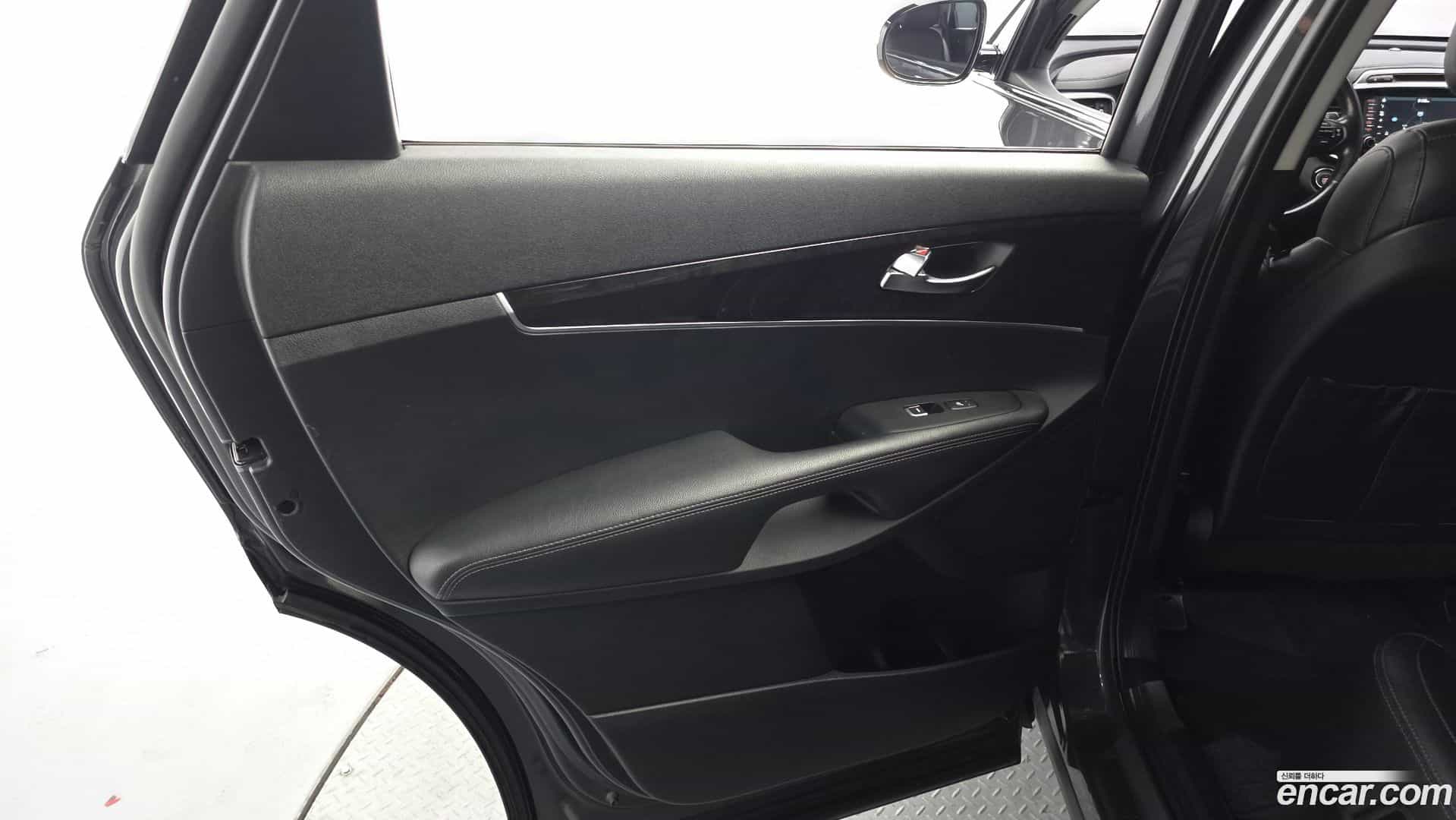 Sorento Kia 2016.2-INNER-035