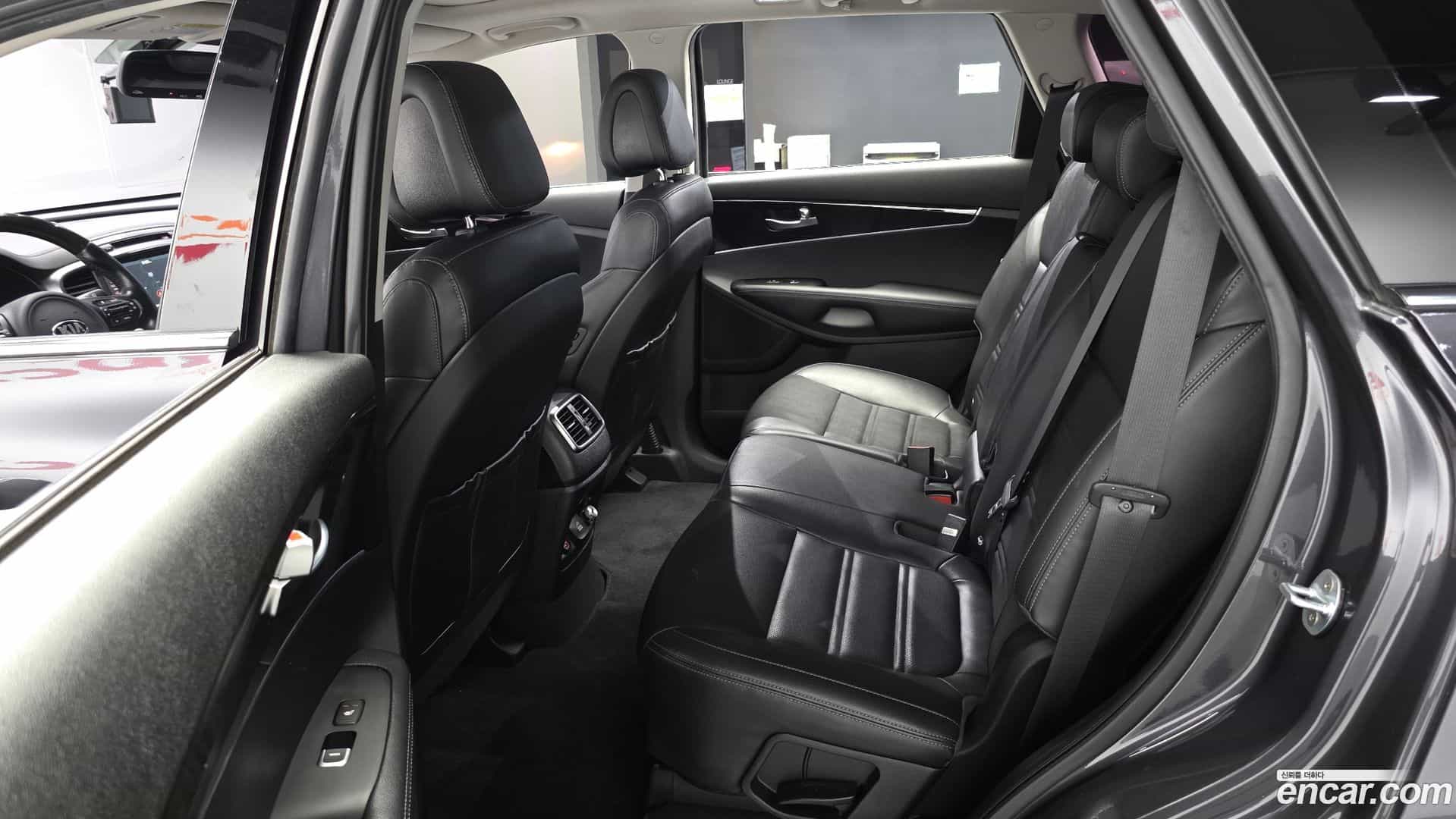 Sorento Kia 2016.2-INNER-036
