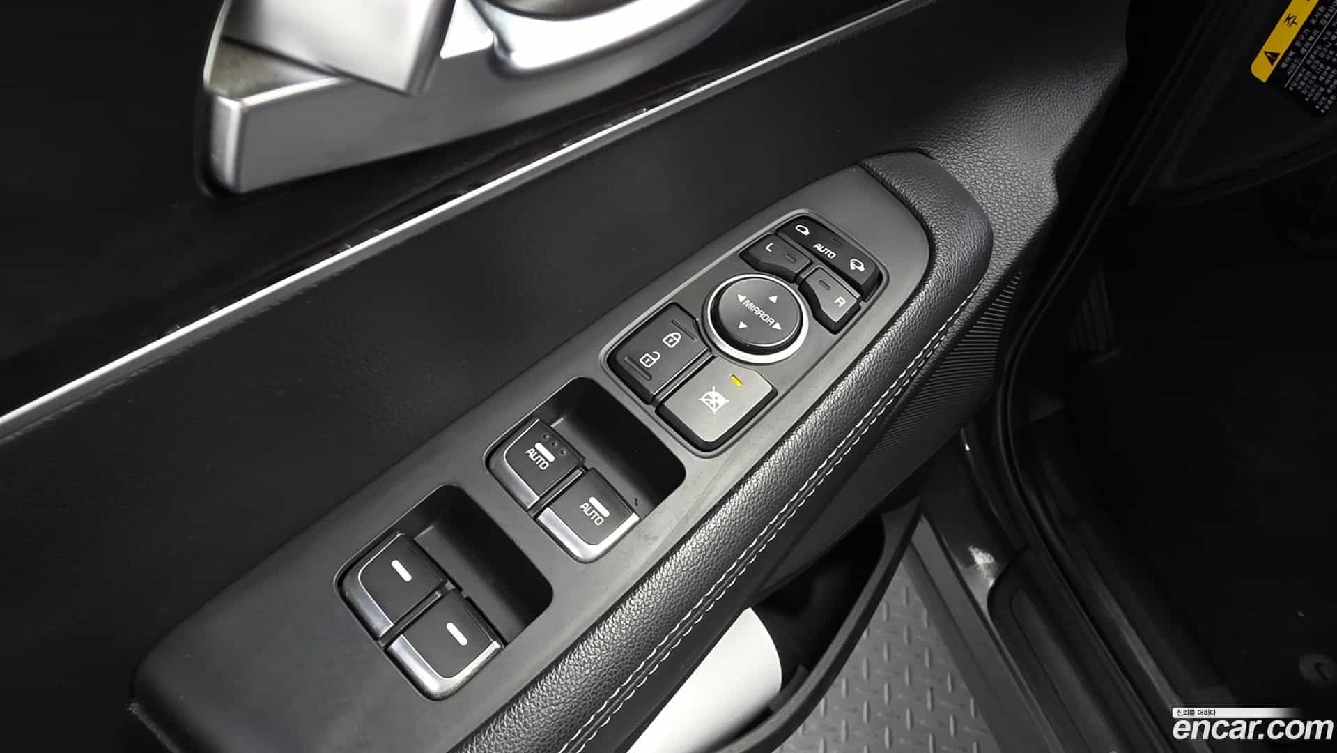 Sorento Kia 2016.2-OPTION-041
