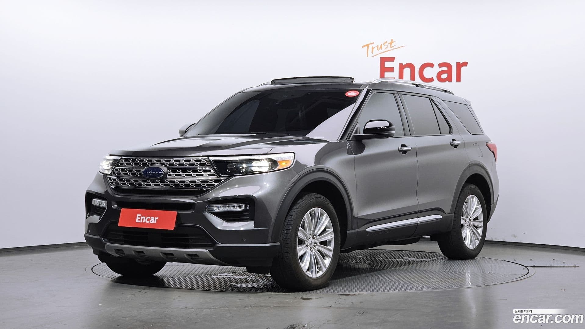 Main__Slider__Photo:Explorer Ford 2020.4-0