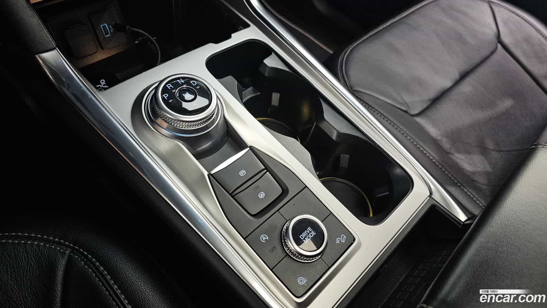Explorer Ford 2020.4-INNER-009