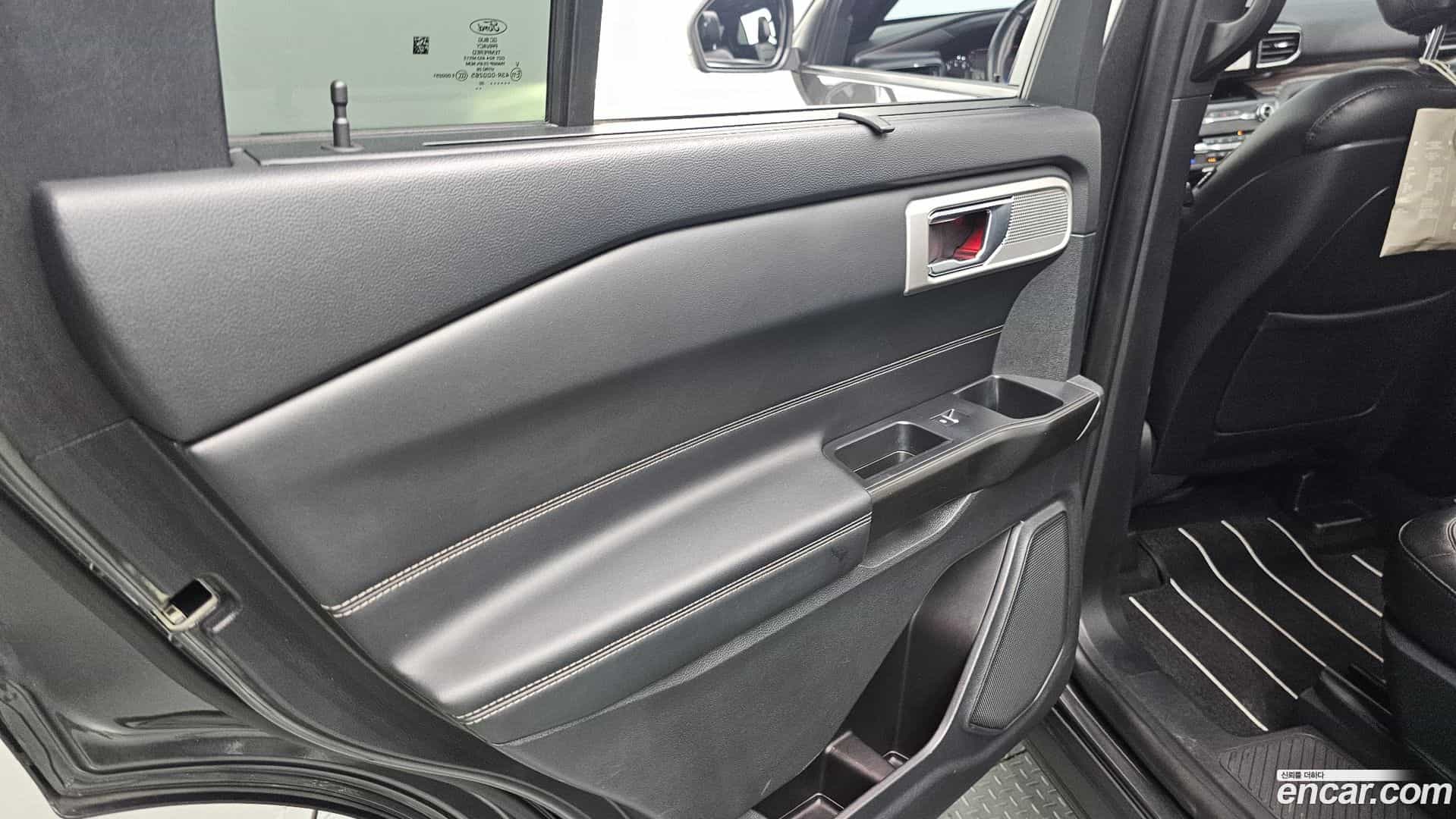 Explorer Ford 2020.4-INNER-035