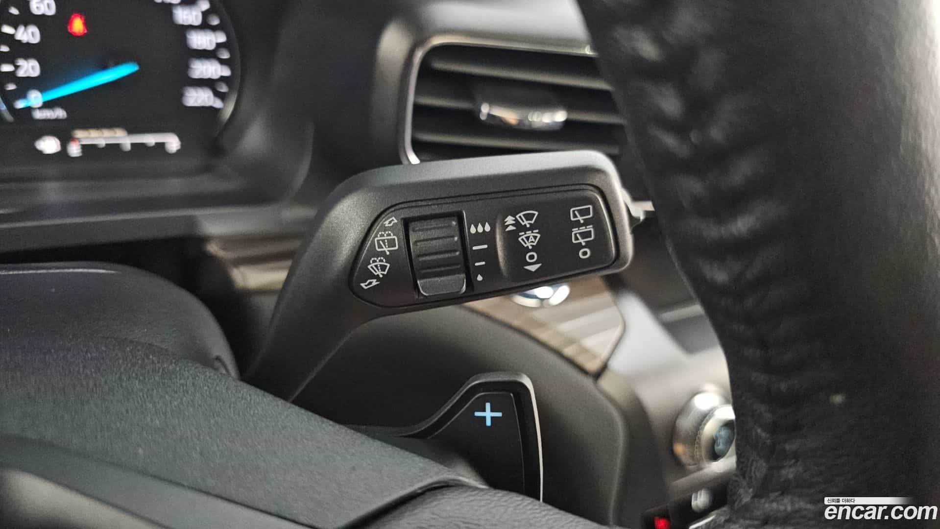 Explorer Ford 2020.4-OPTION-042