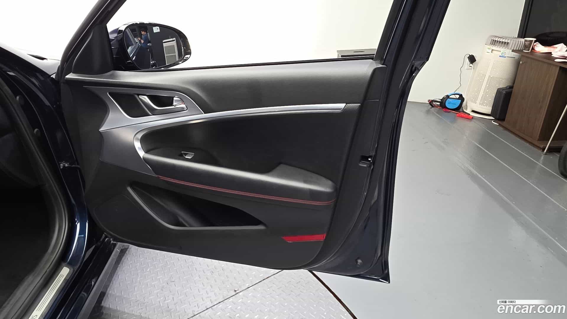 G70 Genesis 2019.2-INNER-034