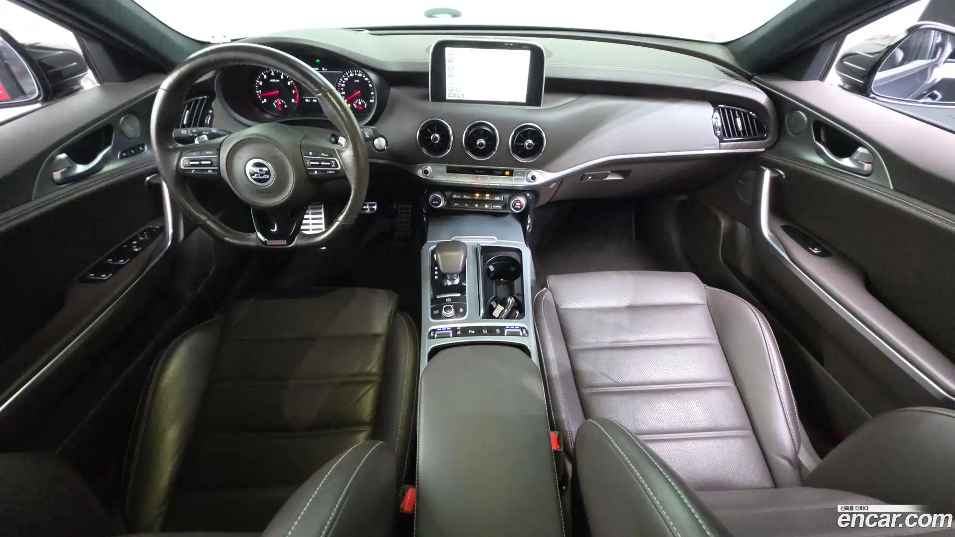 Stinger Kia 2017.8-INNER-007