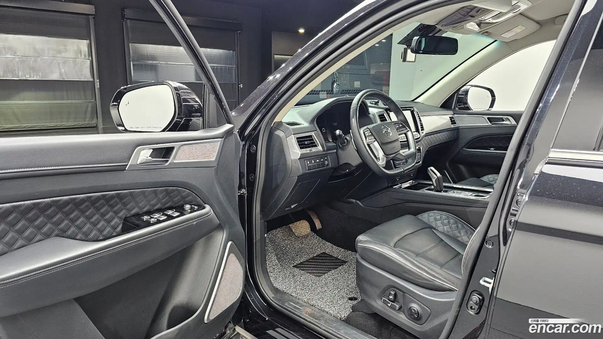 Rexton KG Mobility 2020.11-INNER-010