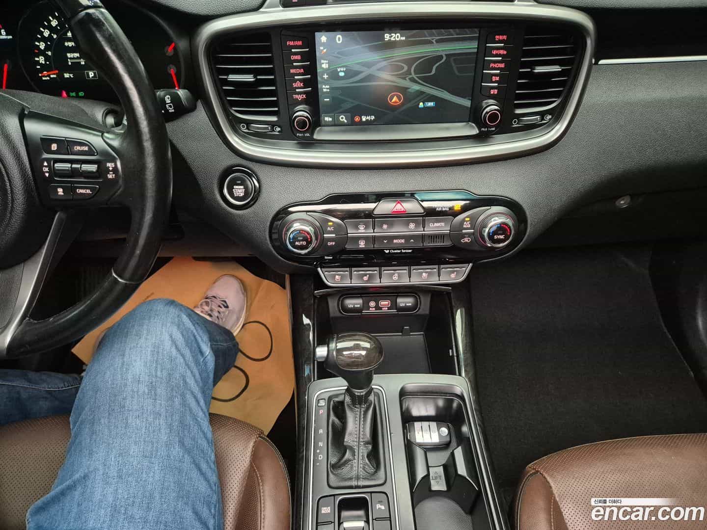 Sorento Kia 2015.9-OPTION-017