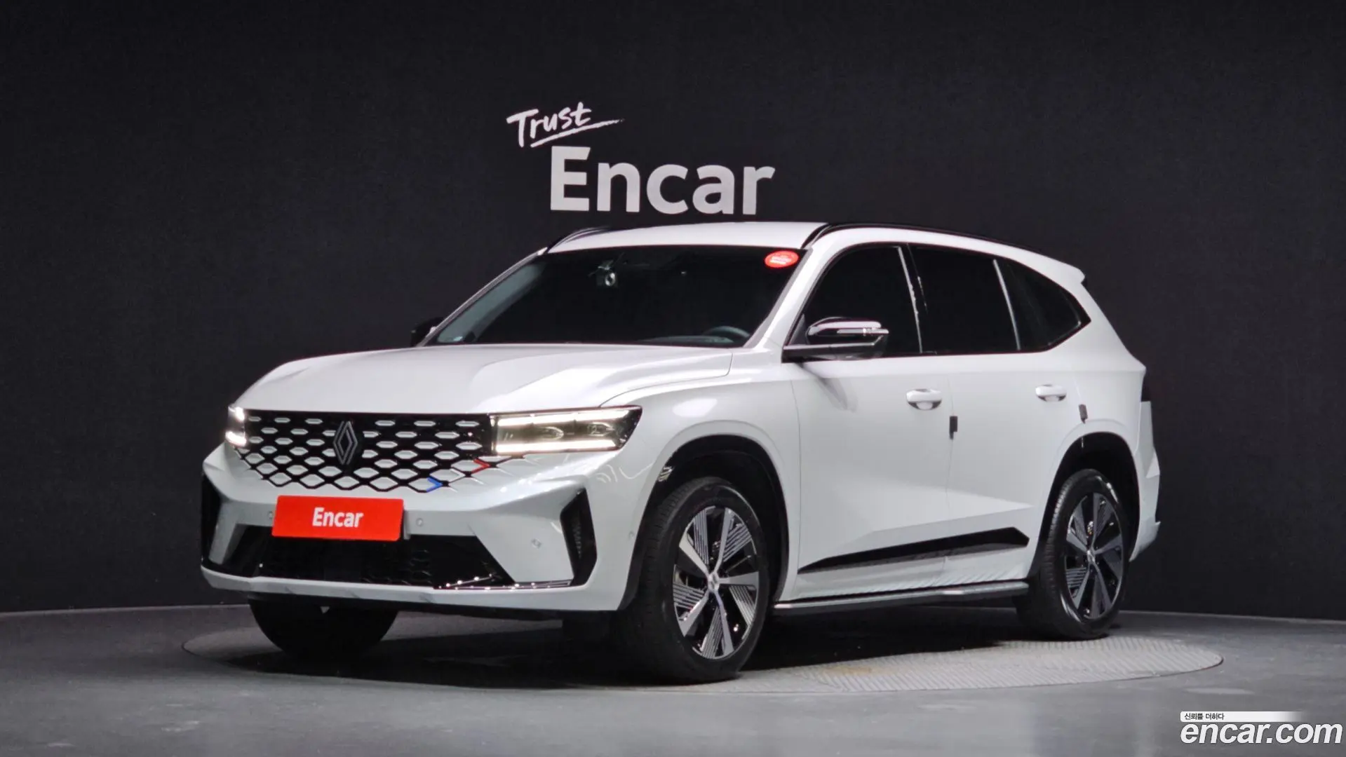 Main__Slider__Photo:Grand Koleos Renault Korea 2025.8-0