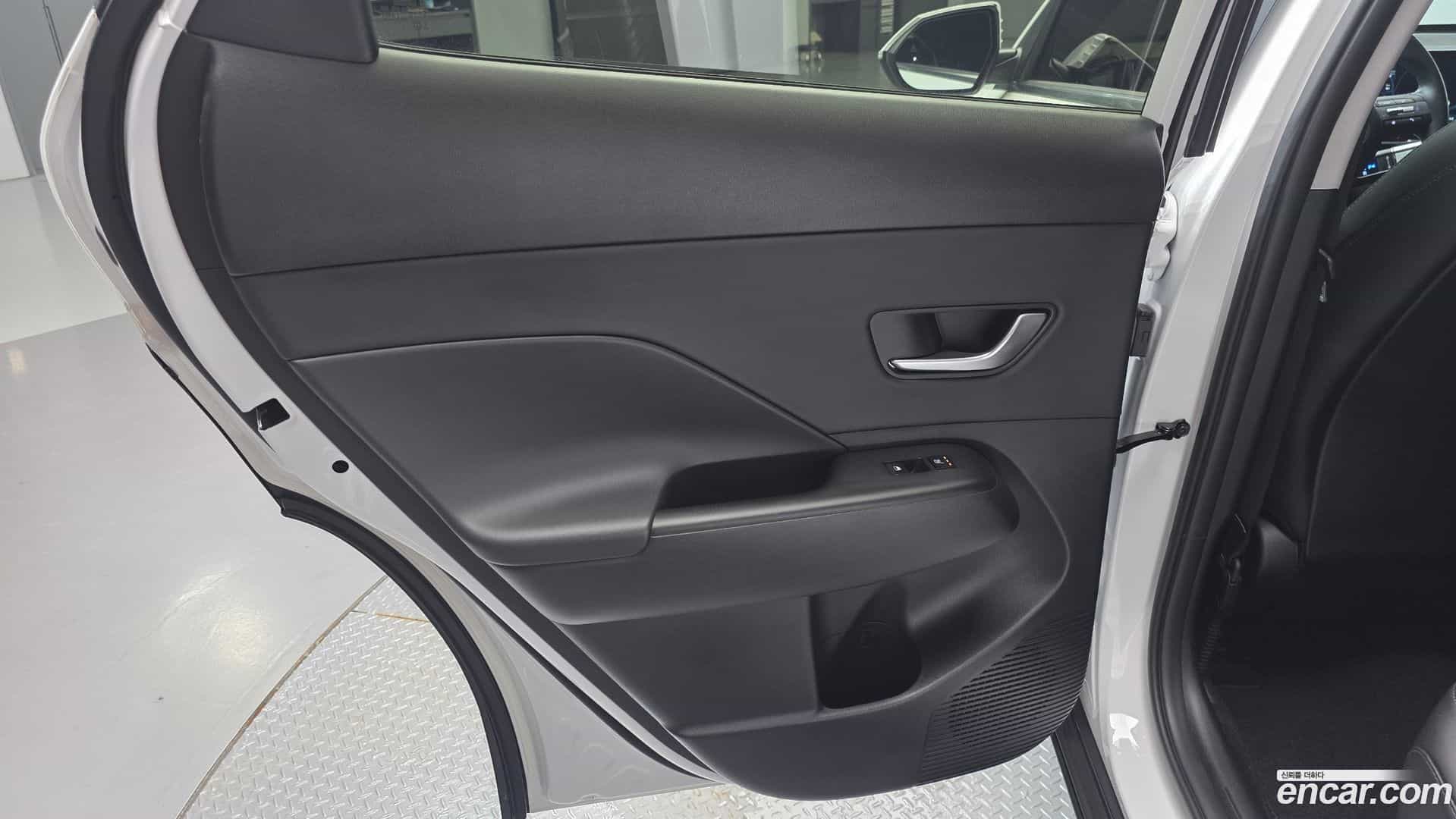 Kona Hyundai 2024.3-INNER-035