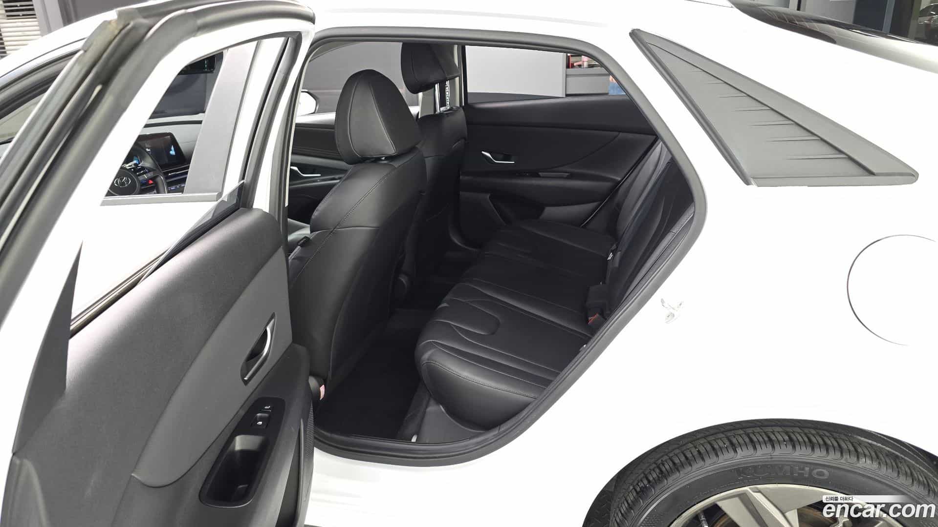 AVANTE Hyundai 2020.4-OPTION-015