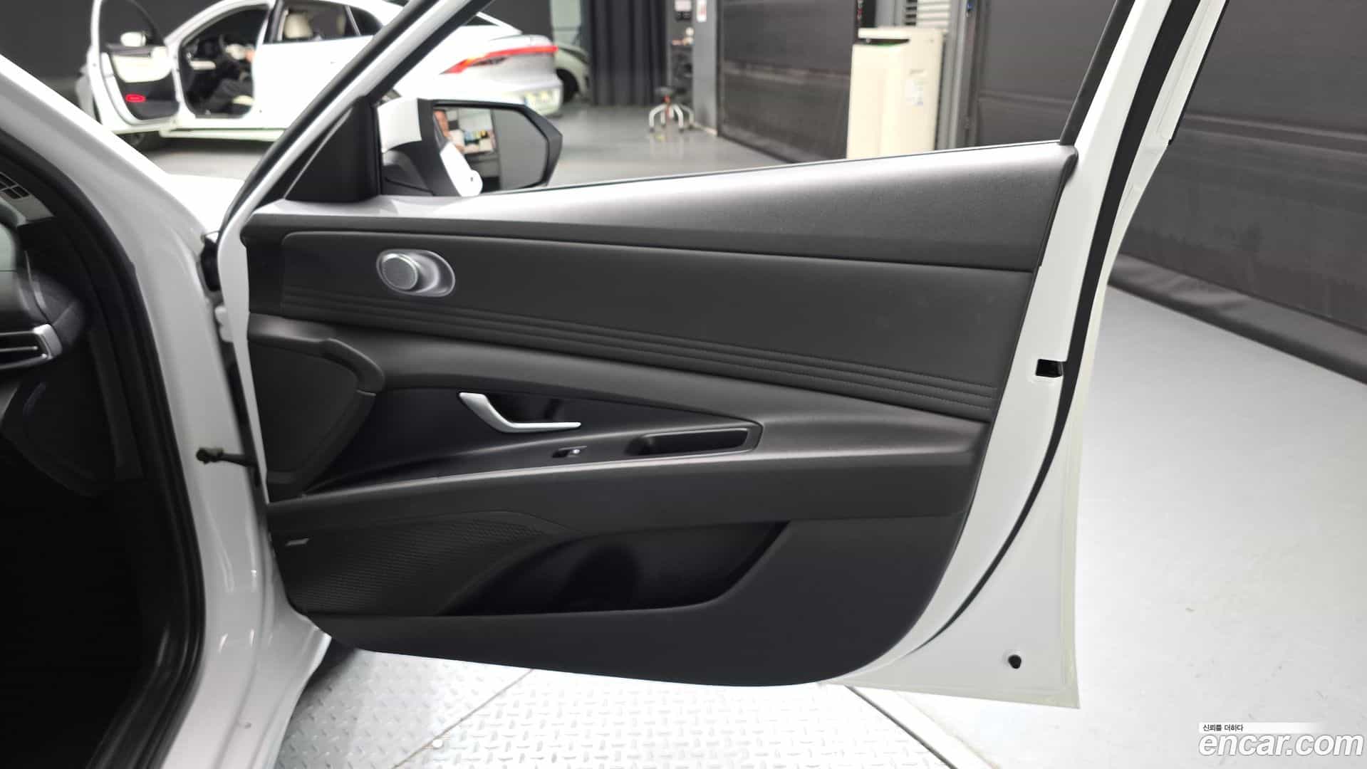 AVANTE Hyundai 2020.4-INNER-035