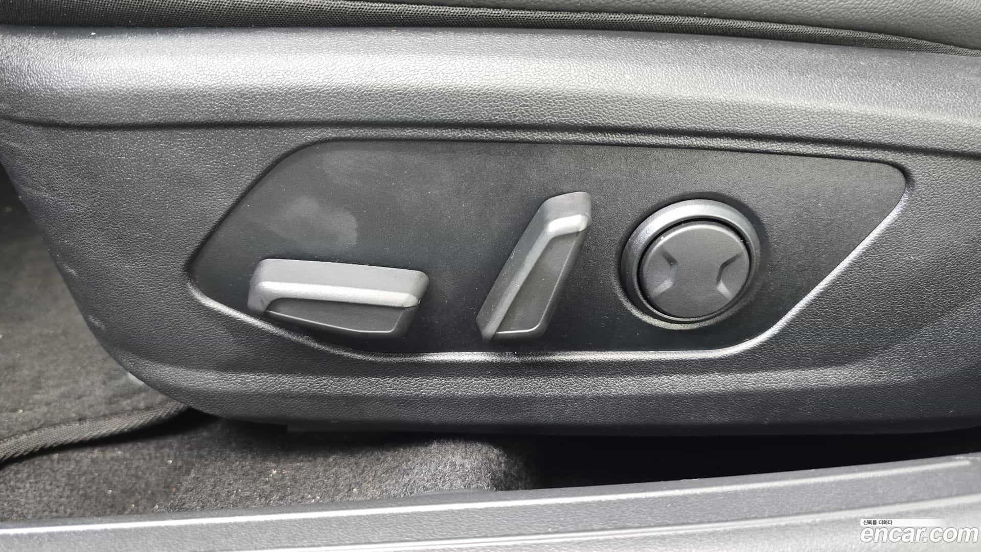 AVANTE Hyundai 2020.4-OPTION-045