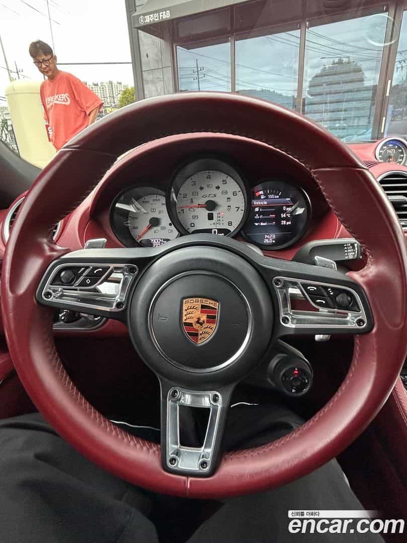718 Porsche 2019.0-INNER-010