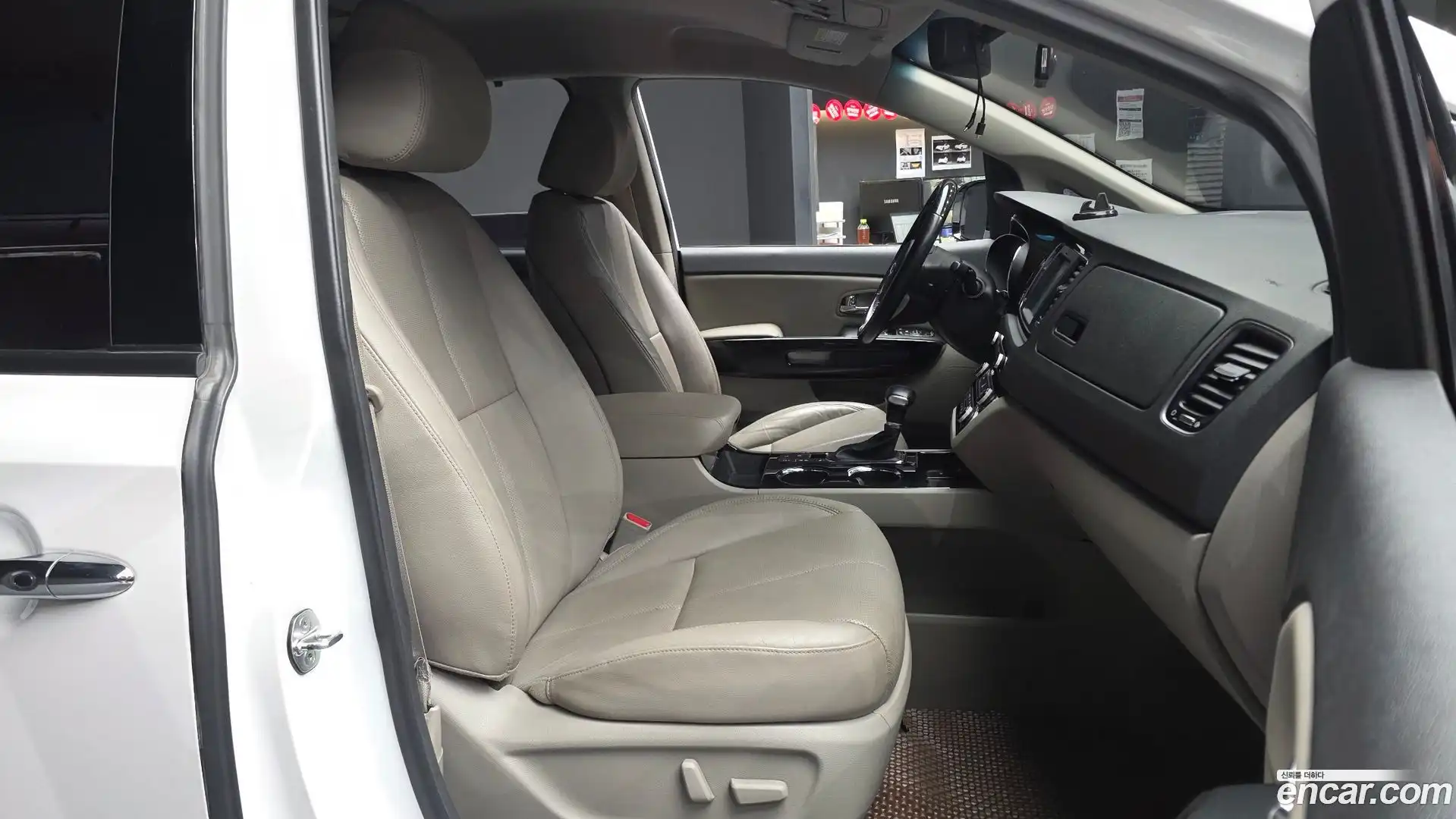 Canival Kia 2019.1-OPTION-015