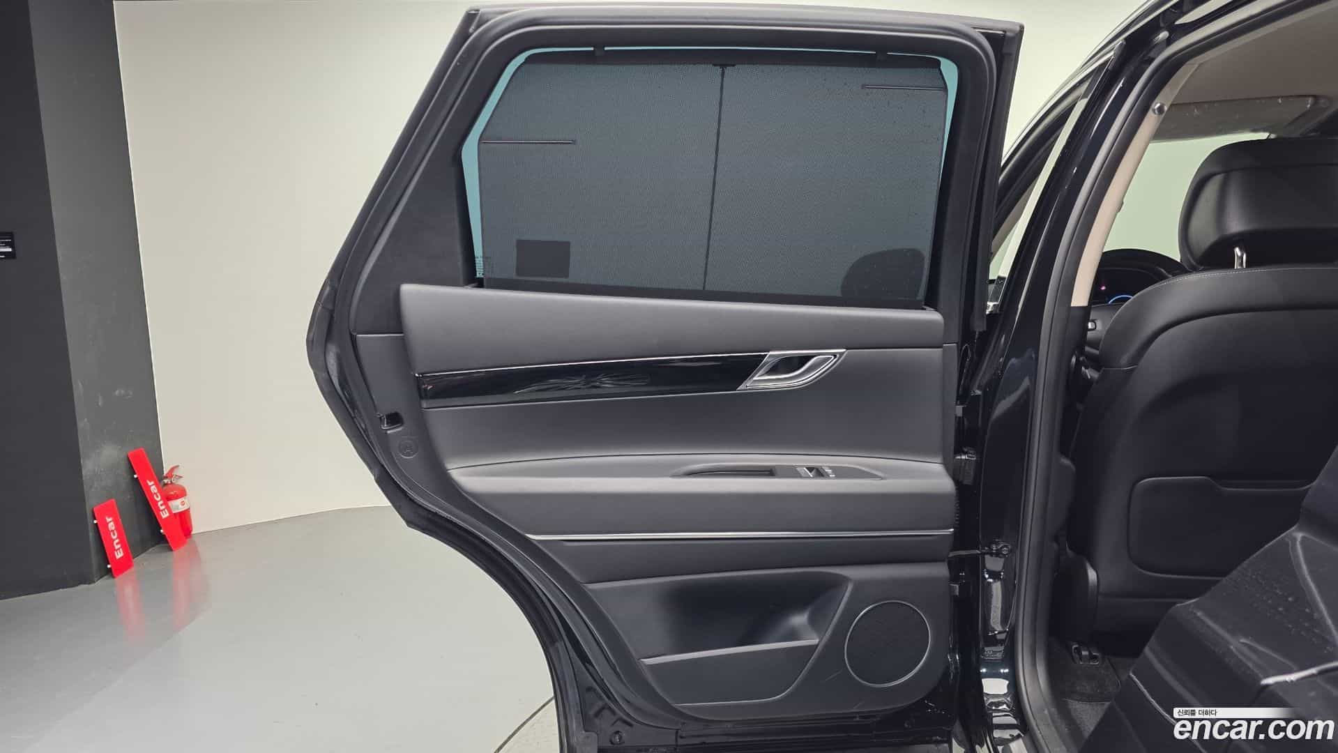 GV80 Genesis 2022.0-INNER-035