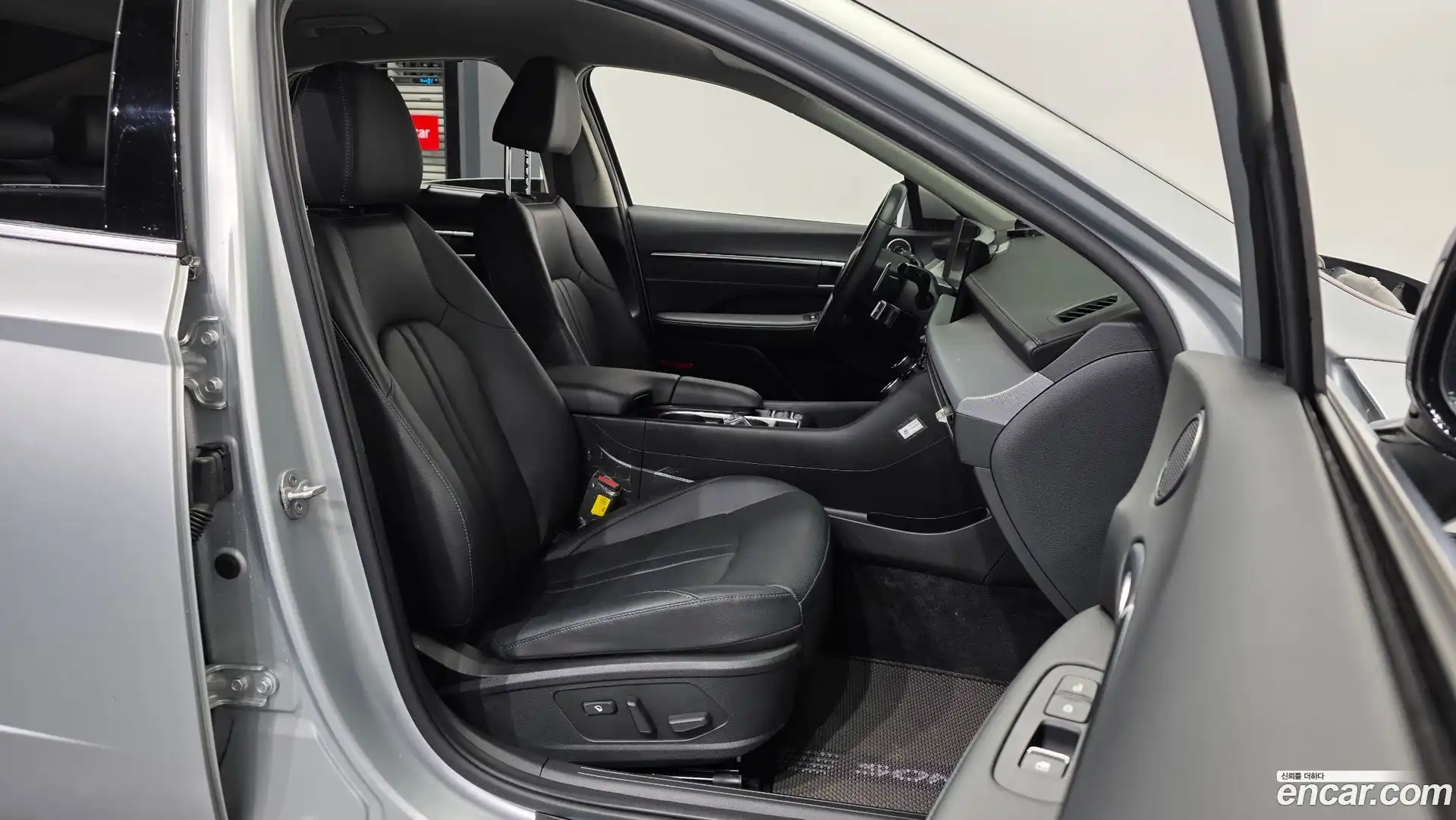 Sonata Hyundai 2025.6-OPTION-015