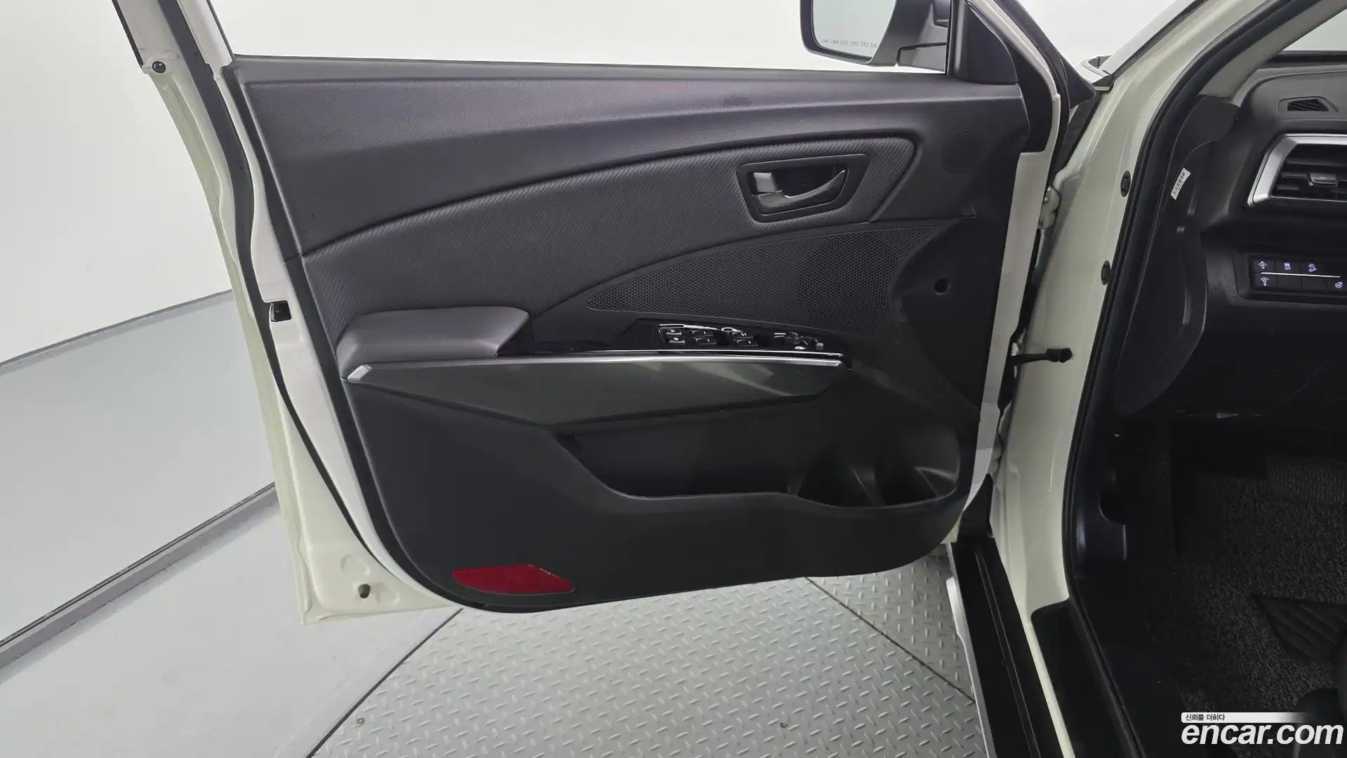 TIBOLI KG Mobility 2024.4-INNER-034