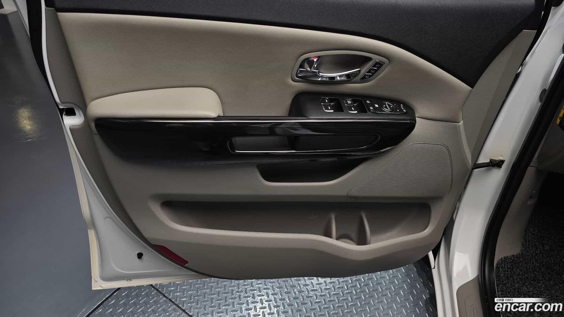 Canival Kia 2019.5-INNER-034