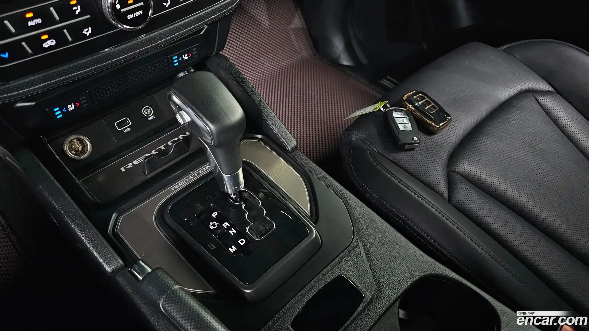 Rexton KG Mobility 2021.8-INNER-009