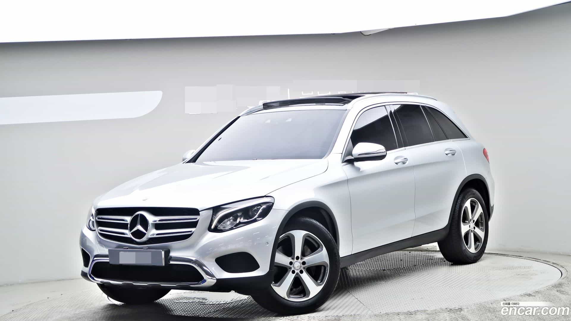 GLC-Class Mercedes-Benz 2017.0-OUTER-001