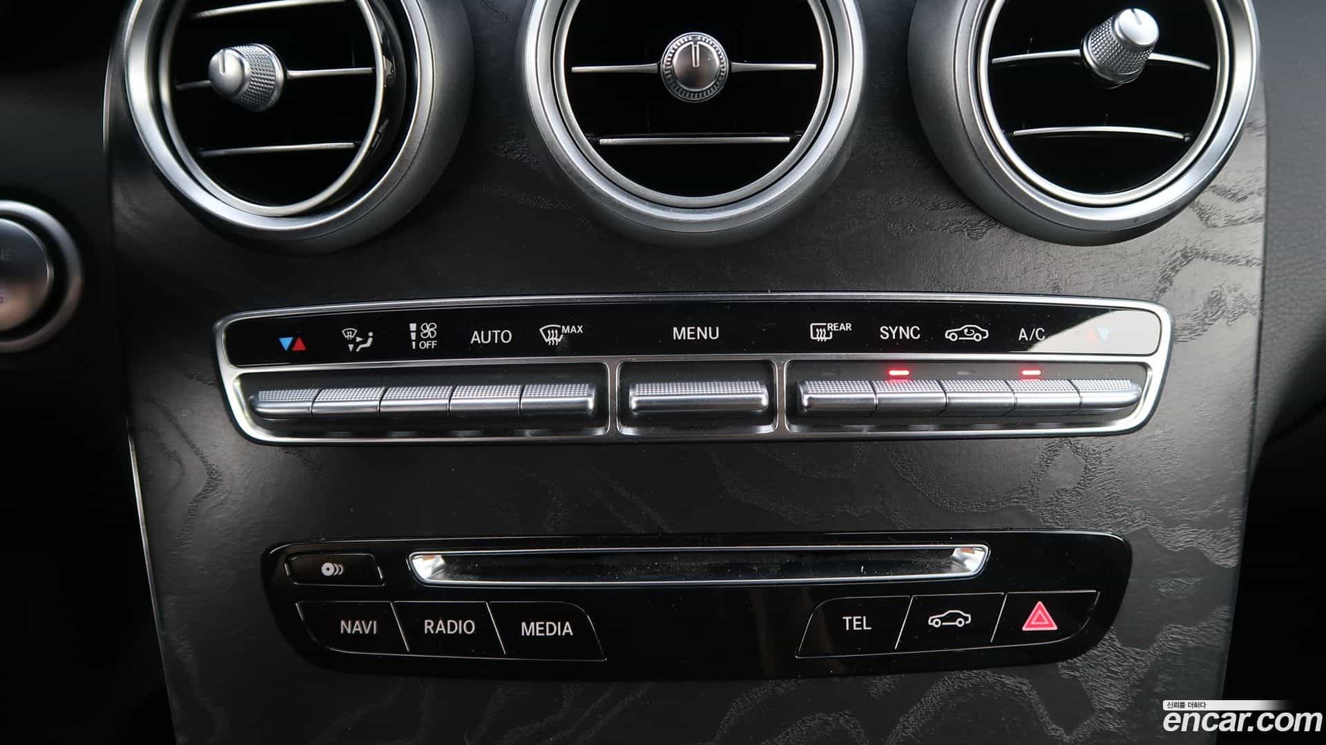 GLC-Class Mercedes-Benz 2017.0-OPTION-015