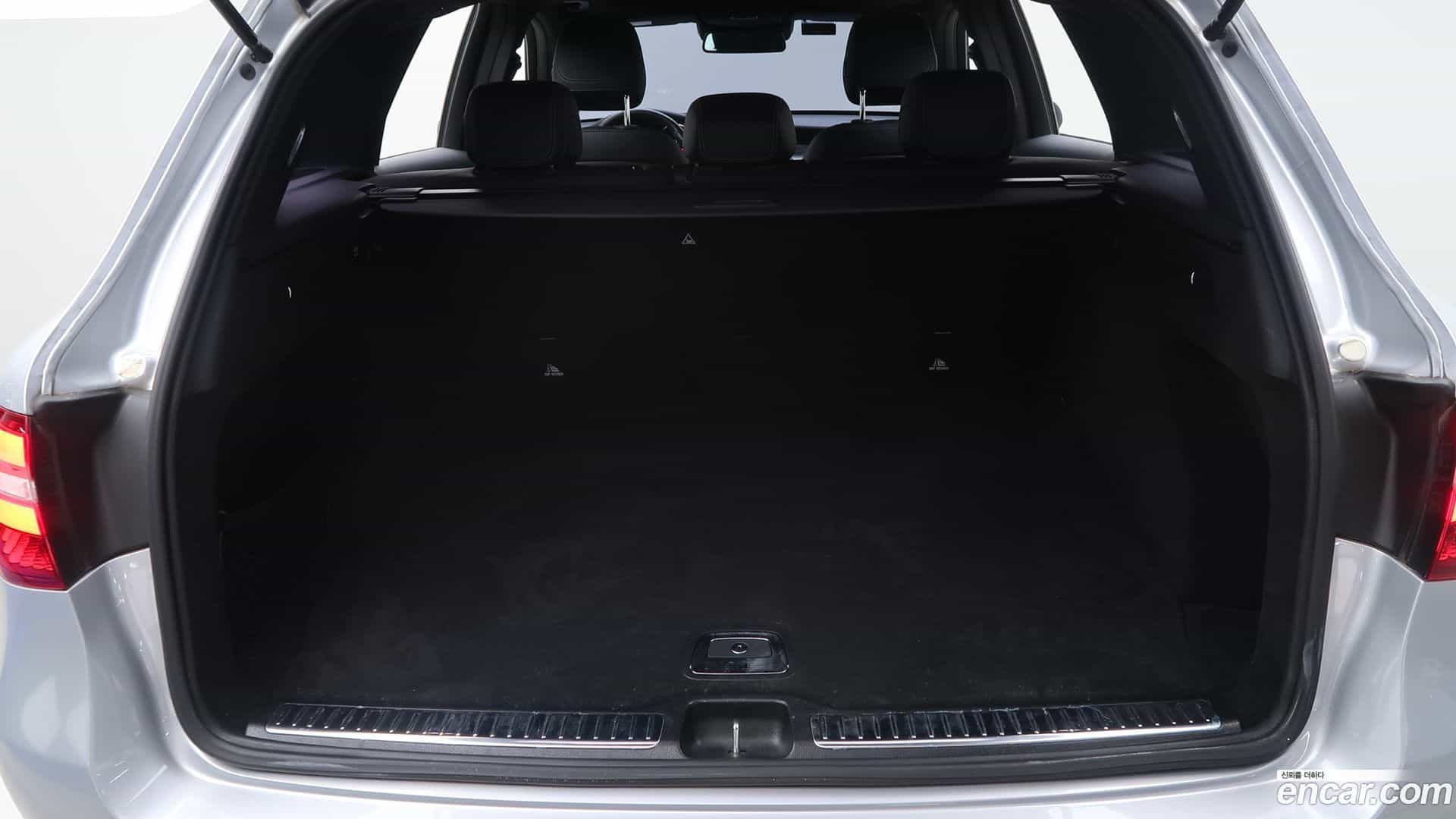GLC-Class Mercedes-Benz 2017.0-OPTION-016