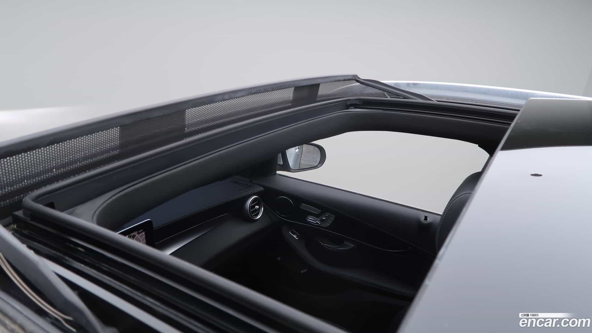 GLC-Class Mercedes-Benz 2017.0-OPTION-019