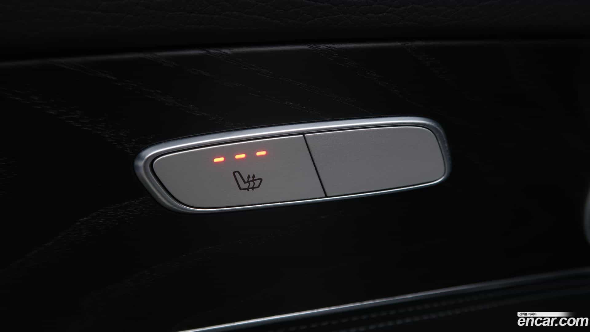 GLC-Class Mercedes-Benz 2017.0-OPTION-021