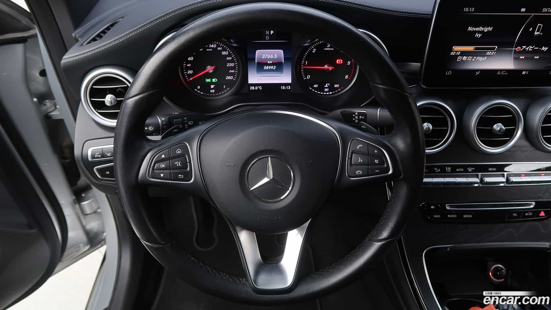GLC-Class Mercedes-Benz 2017.0-OPTION-023