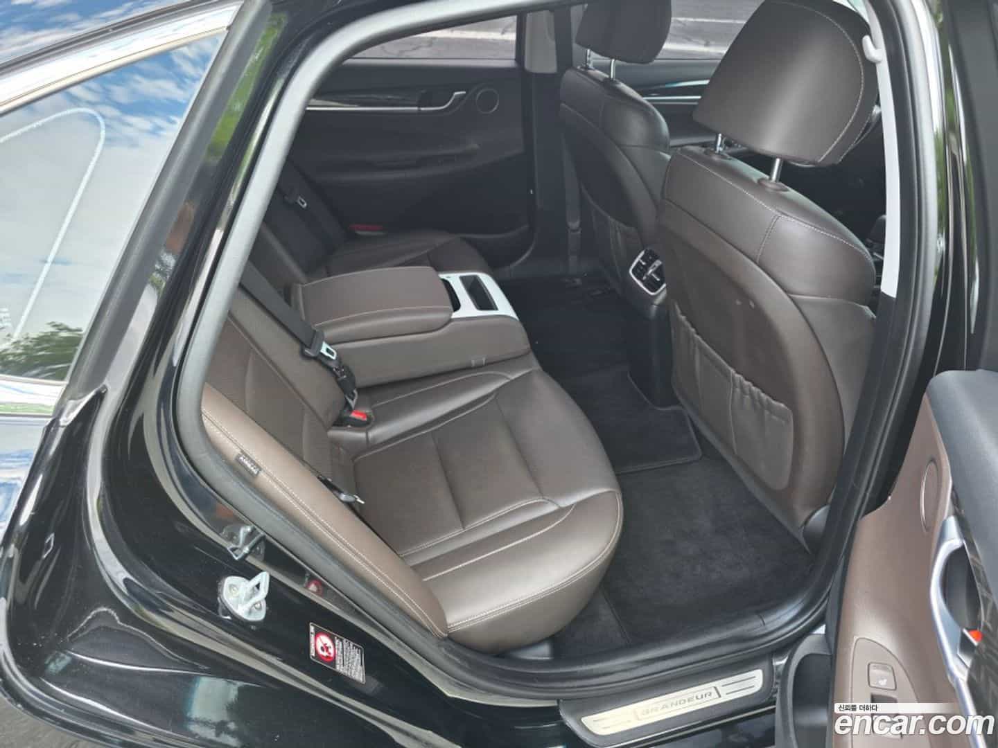 Grandeur Hyundai 2019.4-OPTION-017