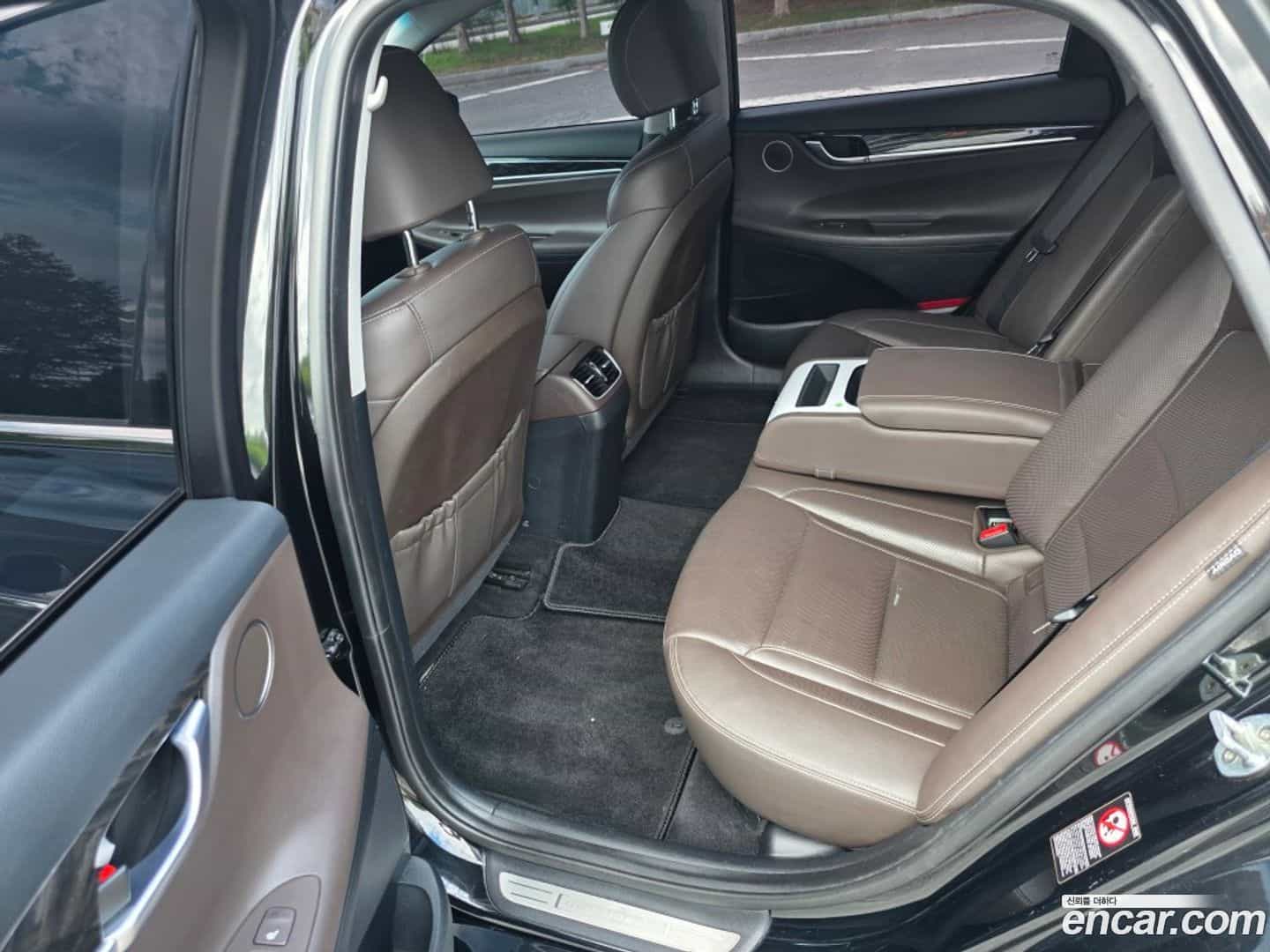 Grandeur Hyundai 2019.4-OPTION-018