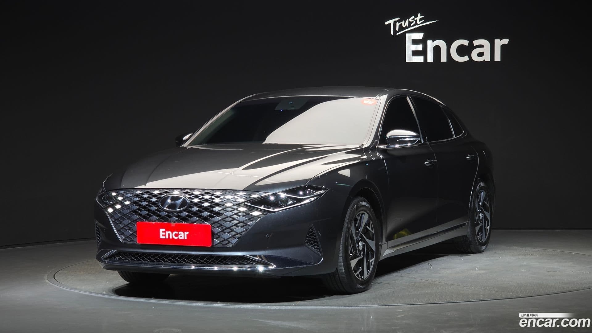 Main__Slider__Photo:Grandeur Hyundai 2019.11-0