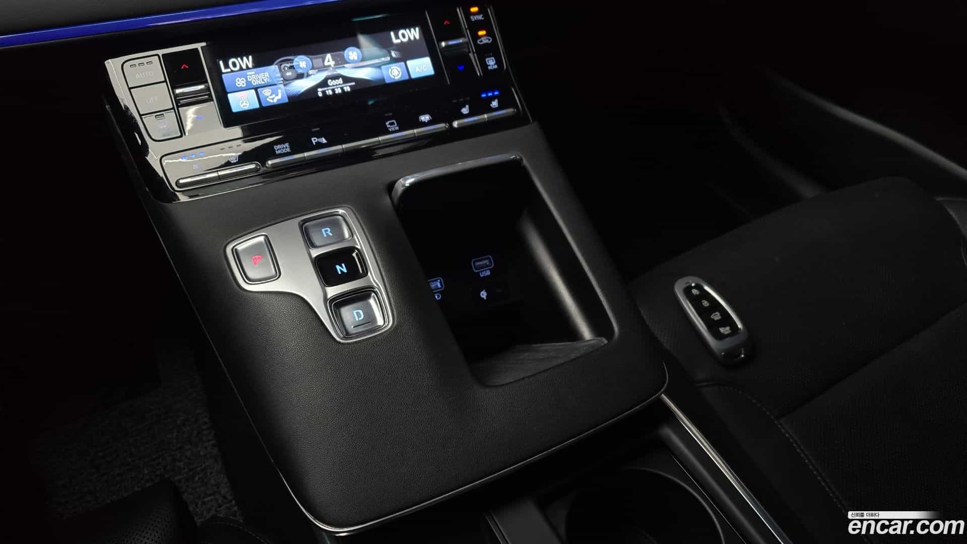 Grandeur Hyundai 2019.11-INNER-009