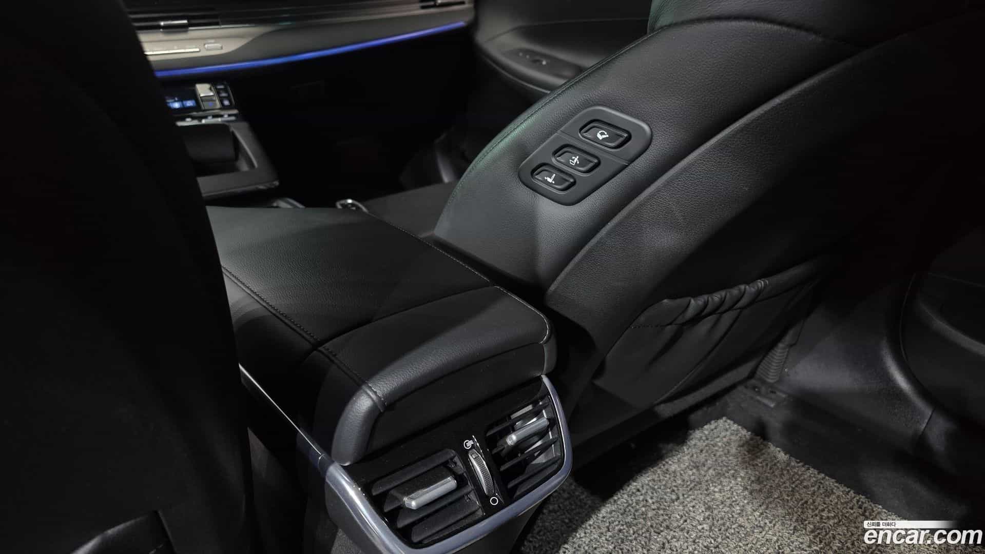 Grandeur Hyundai 2019.11-OPTION-023