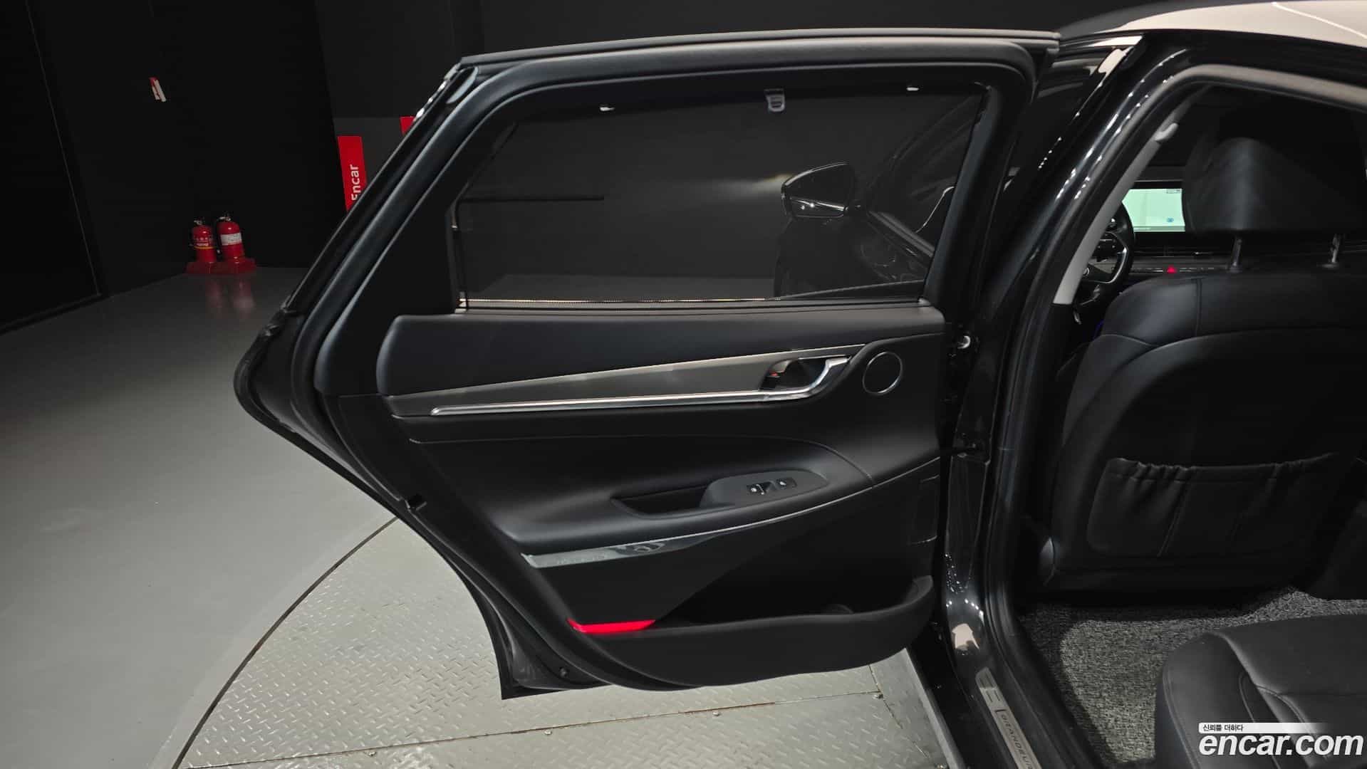Grandeur Hyundai 2019.11-INNER-035