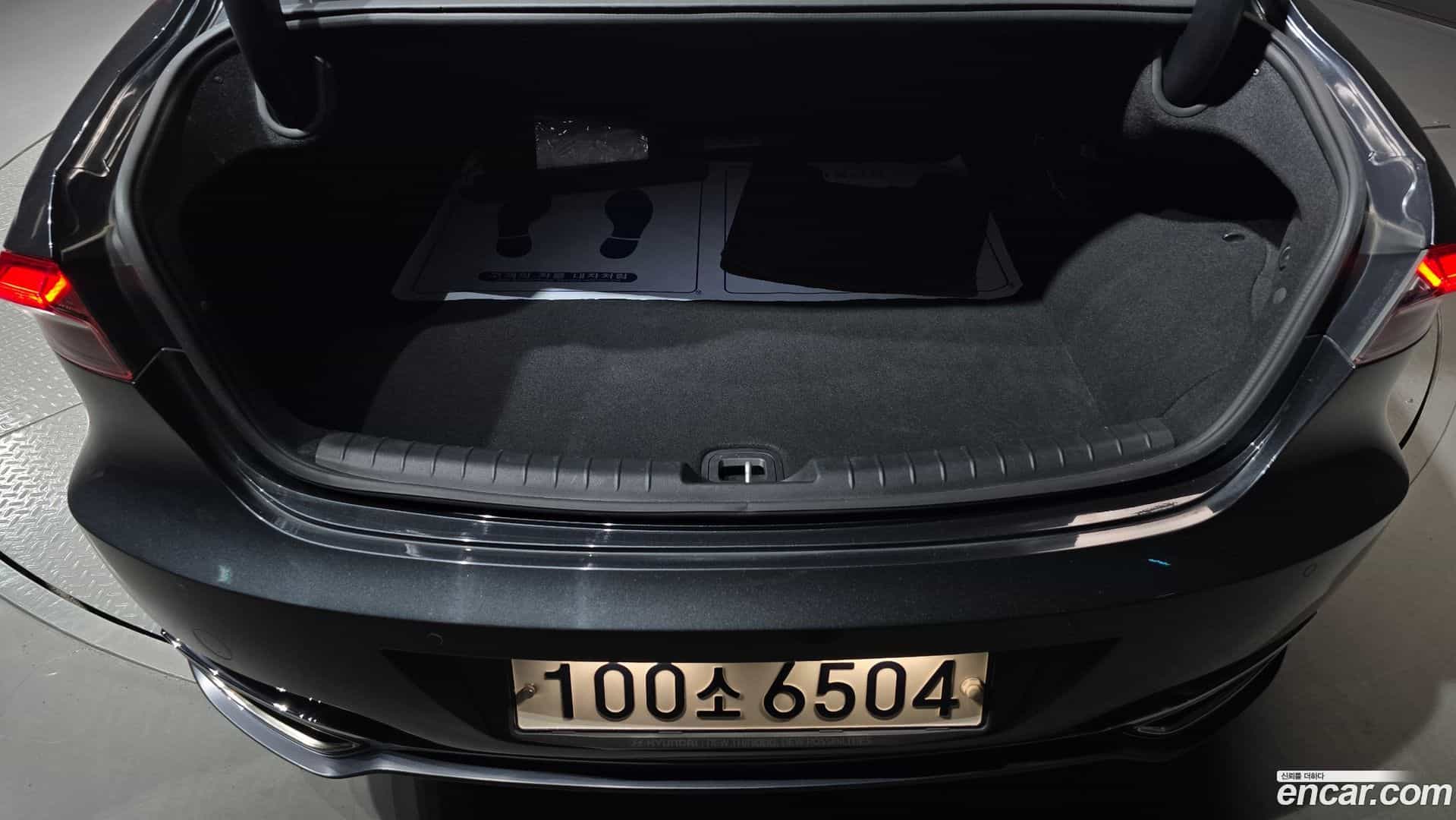 Grandeur Hyundai 2019.11-OPTION-040