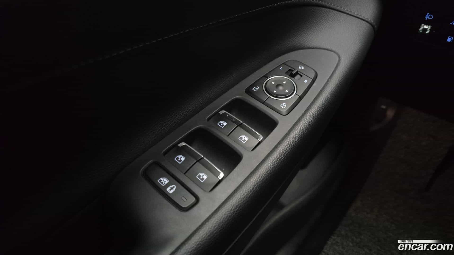 Grandeur Hyundai 2019.11-OPTION-042