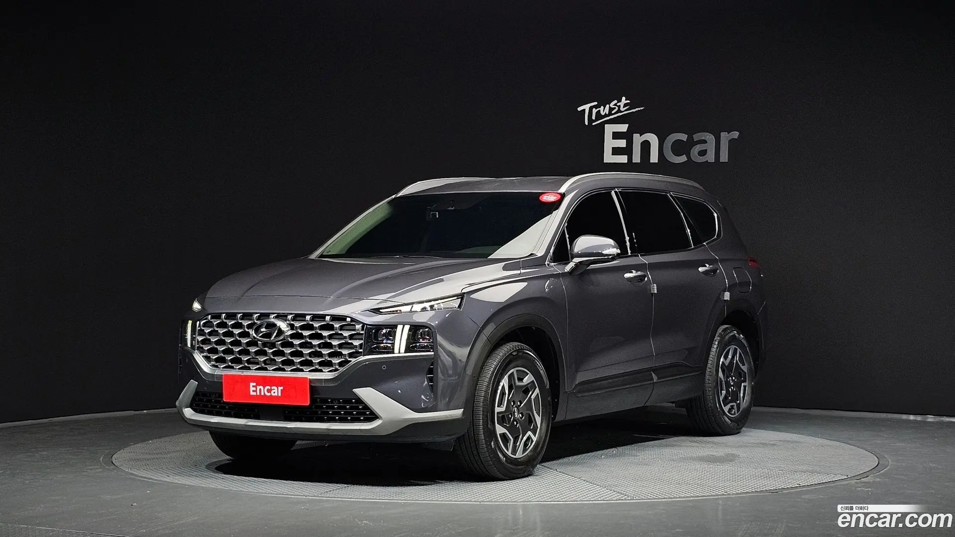 Main__Slider__Photo:Santafe Hyundai 2022.9-0