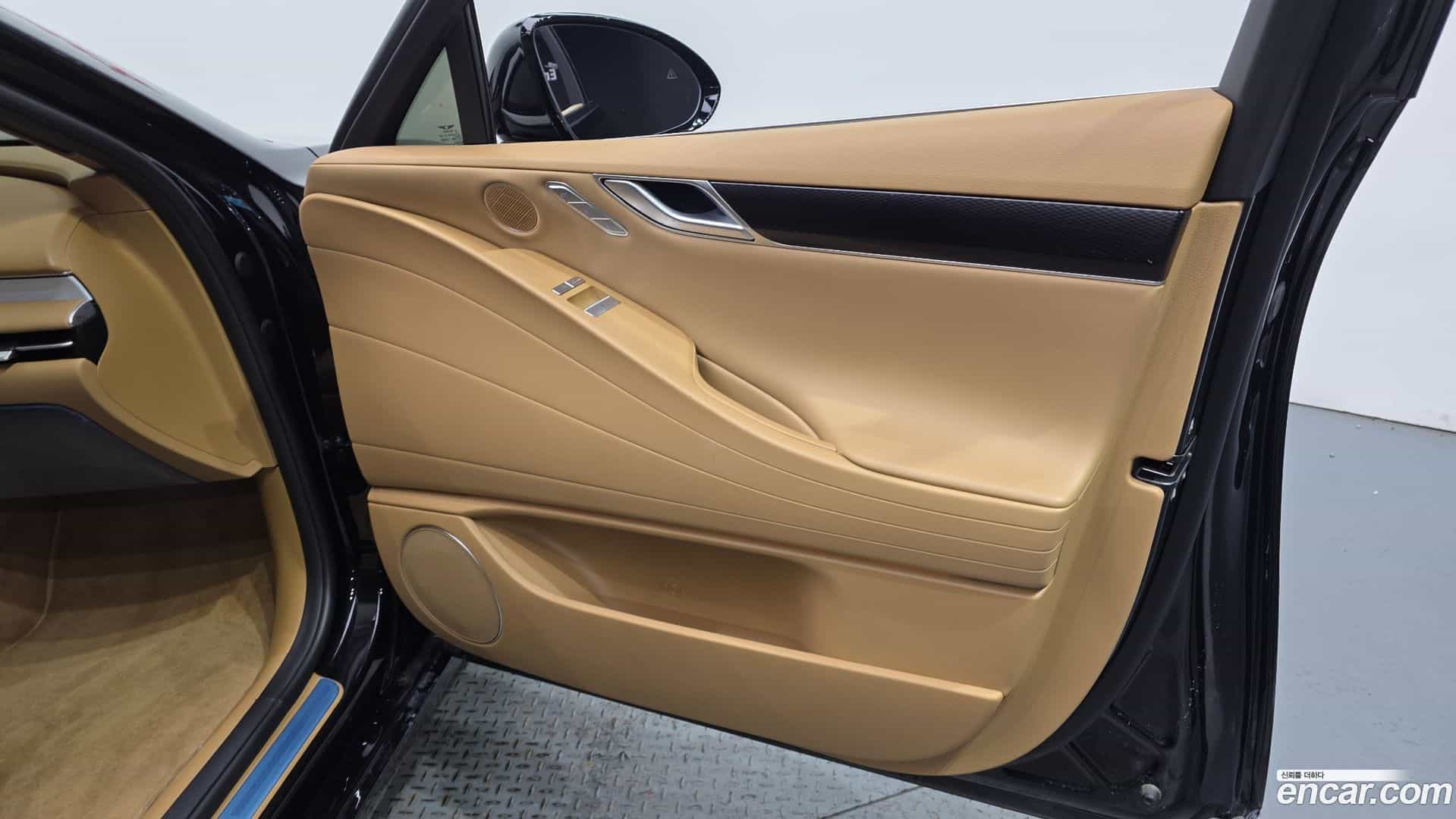 G80 Genesis 2024.10-INNER-034