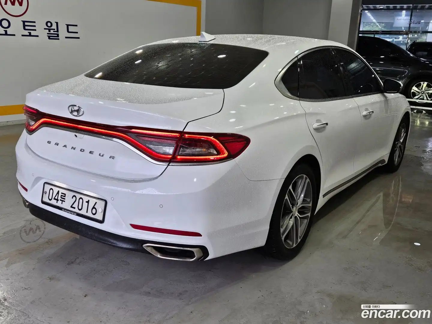 Grandeur Hyundai 2018.1-OUTER-005