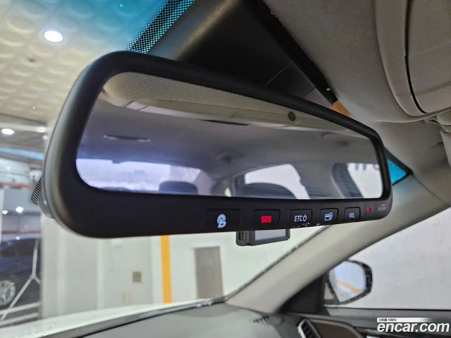 Grandeur Hyundai 2018.1-OPTION-022