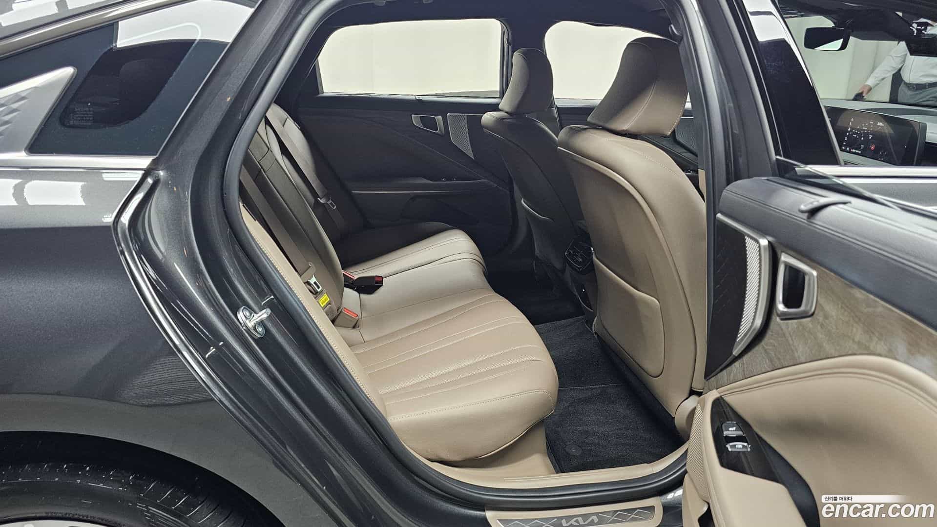 K8 Kia 2023.4-OPTION-015